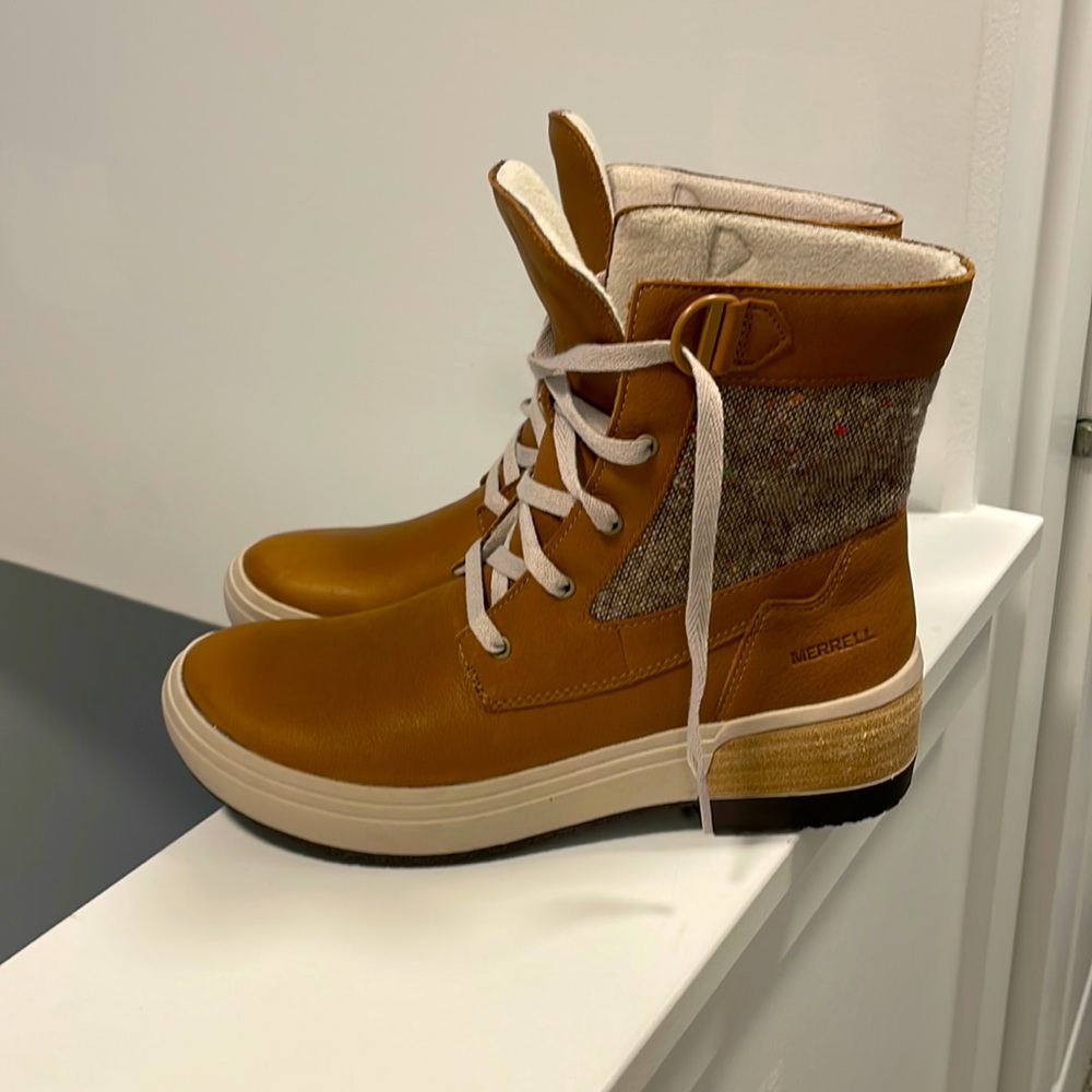 MERRELL WOMENS HAVEN MID LACE BOOTS